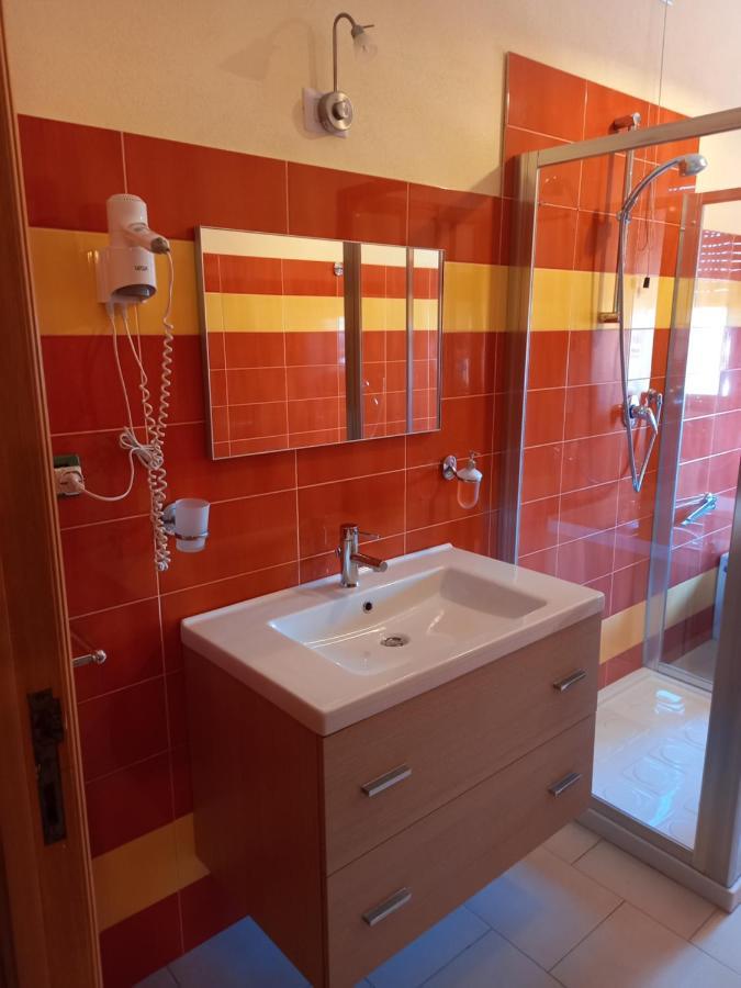 Affittacamere Su Padru Ittiri Exterior foto