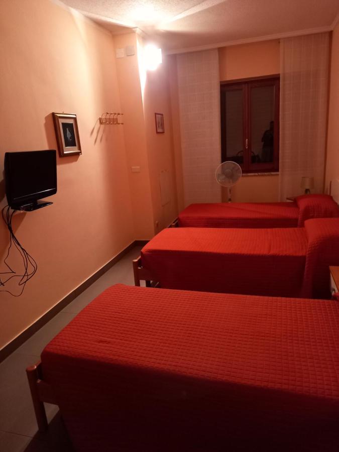 Affittacamere Su Padru Ittiri Habitación foto